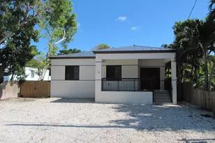 16 Tina Pl, Key Largo, FL 33037 - Photo 2