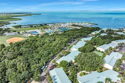 87200 Overseas Highway #V9, Plantation Key, FL 33036 - Photo 6