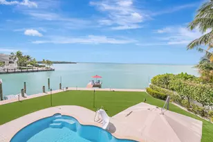 162 Bayview Dr, Upper Sugarloaf Key, FL 33036 - Photo 1