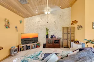 132 N Indies Dr, Duck Key, FL 33050 - Photo 28