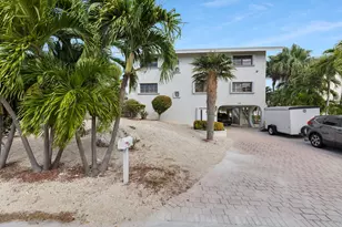 132 N Indies Dr, Duck Key, FL 33050 - Photo 2
