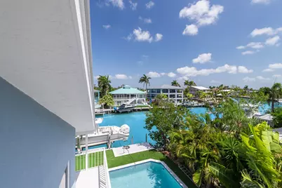 334 E Seaview Drive, Duck Key, FL 33050 - Photo 22
