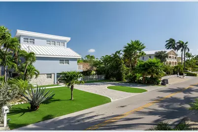 334 E Seaview Drive, Duck Key, FL 33050 - Photo 8