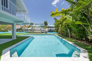 334 E Seaview Dr, Duck Key, FL 33050 - Photo 4