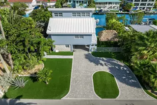 334 E Seaview Dr, Duck Key, FL 33050 - Photo 1