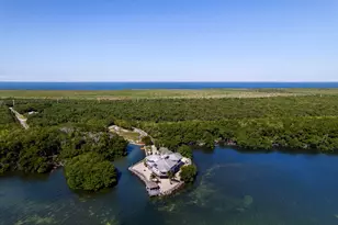 10987 County Rd 905, Key Largo, FL 33037 - Photo 2