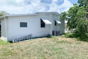 811 S Emerald Dr, Key Largo, FL 33037 - Photo 22