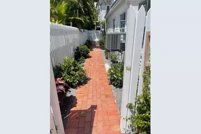 1102 Pearl Street, Key West, FL 33040 - Photo 12