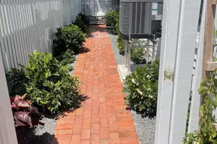 1102 Pearl St, Key West, FL 33040 - Photo 12