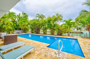 581 10th St, Key Colony Beach, FL 33051 - Photo 2