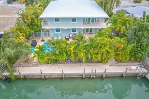 581 10th St, Key Colony Beach, FL 33051 - Photo 1