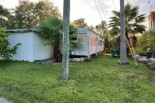 6 Beach Dr, Lower Sugarloaf Key, FL 33040 - Photo 4