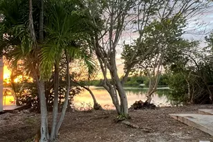 6 Beach Dr, Lower Sugarloaf Key, FL 33040 - Photo 6