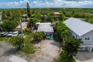 256 Mars Ln, Geiger Key, FL 33040 - Photo 16