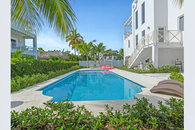 317 E Seaview Circle, Duck Key, FL 33050 - Photo 2