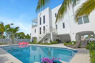317 E Seaview Cir, Duck Key, FL 33050 - Photo 2