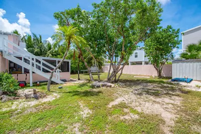 31541 Avenue A, Big Pine Key, FL 33043 - Photo 4
