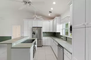 125 Sea Ln, Geiger Key, FL 33040 - Photo 30