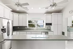 125 Sea Ln, Geiger Key, FL 33040 - Photo 4