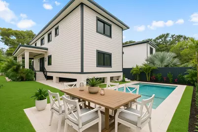 17 Coral Way, Key Largo, FL 33037 - Photo 1