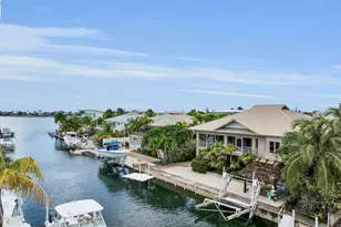 860 Lagoon Dr, Summerland Key, FL 33042 - Photo 2