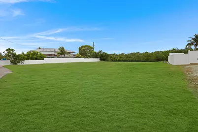 16841 Driftwood Lane, Sugarloaf Key, FL 33042 - Photo 2