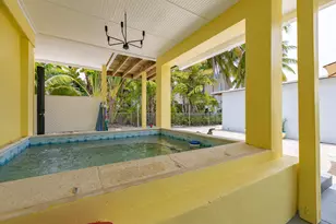 56 Bay Dr, Lower Sugarloaf Key, FL 33040 - Photo 4