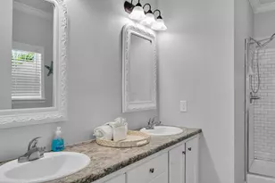 121 Venetian Dr, Lower Matecumbe, FL 33036 - Photo 22