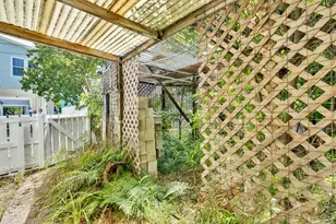4 Shore Dr, Lower Sugarloaf Key, FL 33040 - Photo 18
