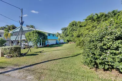 993 Gibraltar Road, Key Largo, FL 33037 - Photo 16