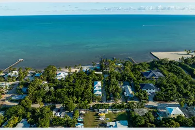 189 Carroll Street, Upper Matecumbe Key Islamorada, FL 33036 - Photo 34