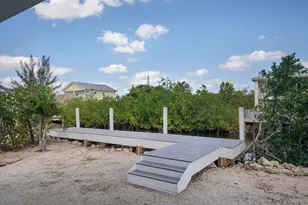 27433 Antigua Ln, Ramrod Key, FL 33042 - Photo 4