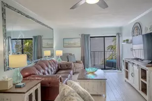 201 E Ocean Dr, Key Colony Beach, FL 33051 - Photo 2