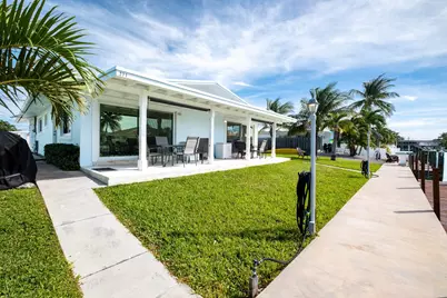 261 - 271 9th Street, Key Colony Beach, FL 33051 - Photo 28