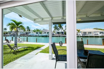 261 - 271 9th Street, Key Colony Beach, FL 33051 - Photo 18