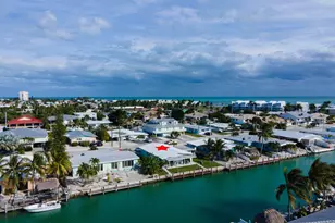 271 9th St, Key Colony Beach, FL 33051 - Photo 22