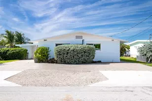 271 9th St, Key Colony Beach, FL 33051 - Photo 32