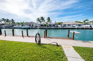 271 9th St, Key Colony Beach, FL 33051 - Photo 18