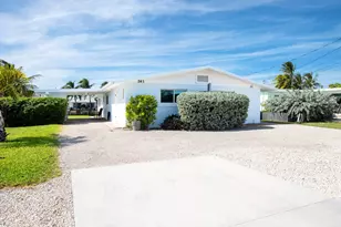 271 9th St, Key Colony Beach, FL 33051 - Photo 6