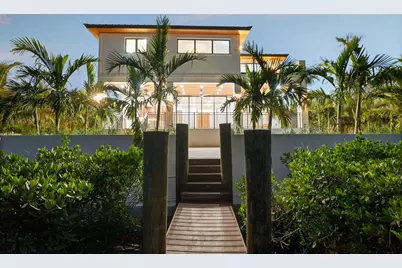 230 15th Circle, Key Colony, FL 33051 - Photo 12
