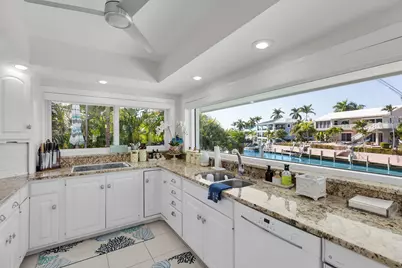 344 E Seaview Drive, Duck Key, FL 33050 - Photo 10