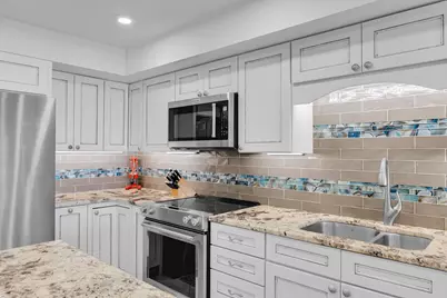 1133 W Ocean Drive #6, Key Colony, FL 33051 - Photo 36
