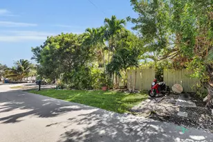 30920 Baileys Ln, Big Pine Key, FL 33043 - Photo 2