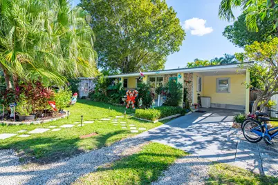 2828 Harris Avenue, Key West, FL 33040 - Photo 2