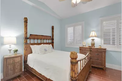 821 W Ocean Drive #3, Key Colony, FL 33051 - Photo 24