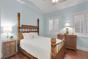 821 W Ocean Dr, Key Colony, FL 33051 - Photo 24