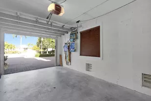 821 W Ocean Dr, Key Colony, FL 33051 - Photo 42