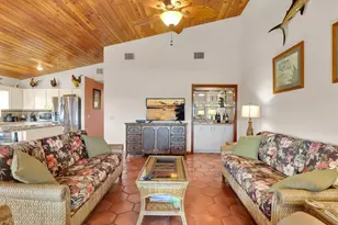 580 9th St, Key Colony, FL 33051 - Photo 10