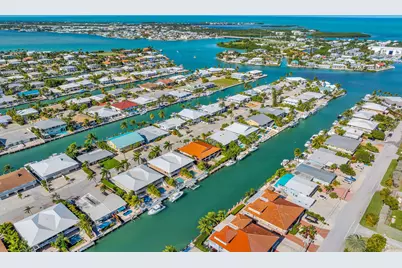 580 9th Street, Key Colony, FL 33051 - Photo 38