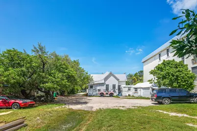901 Eisenhower Drive, Key West, FL 33040 - Photo 6